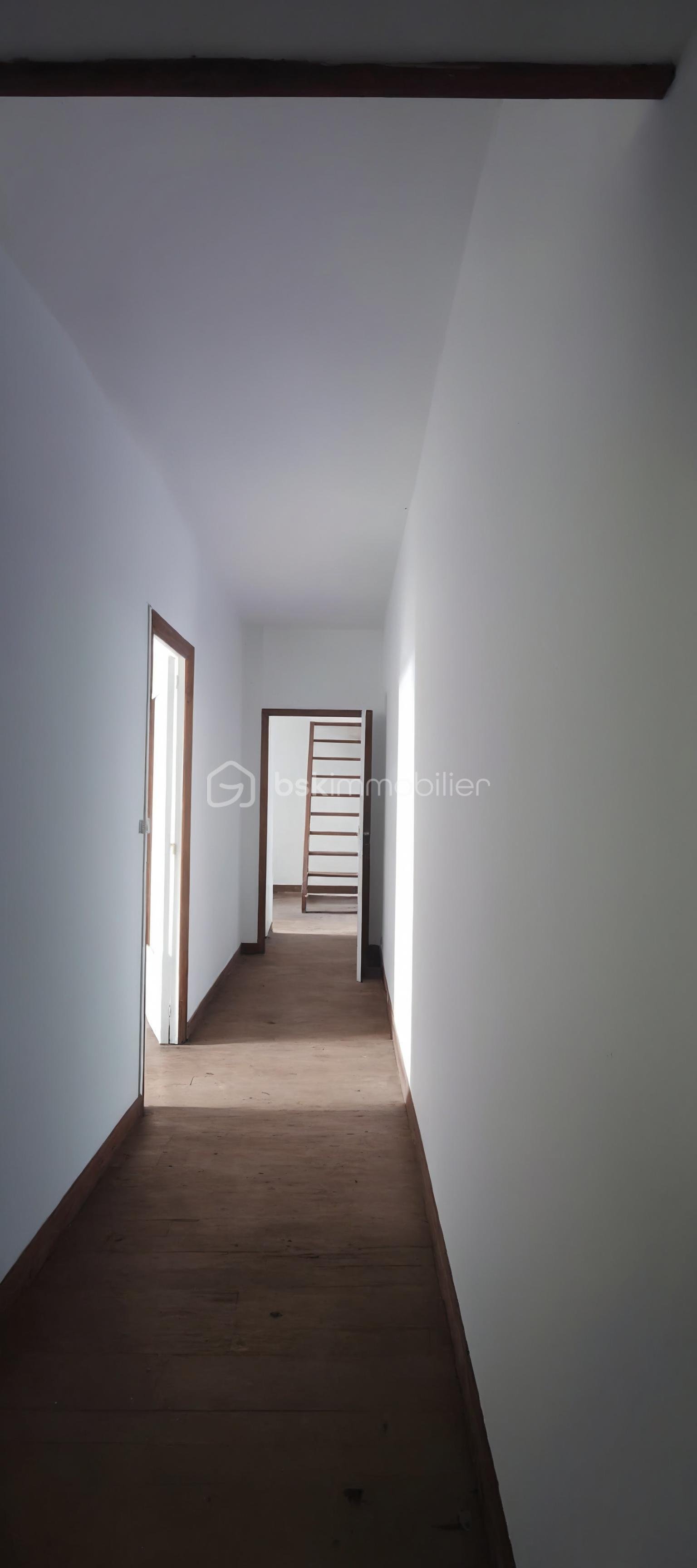 Corps de ferme de 166 m² - 4ec556e62b62540-1.jpg